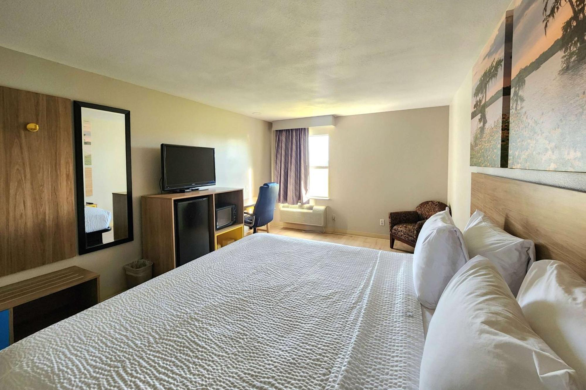 Days Inn By Wyndham Lafayette Scott المظهر الخارجي الصورة